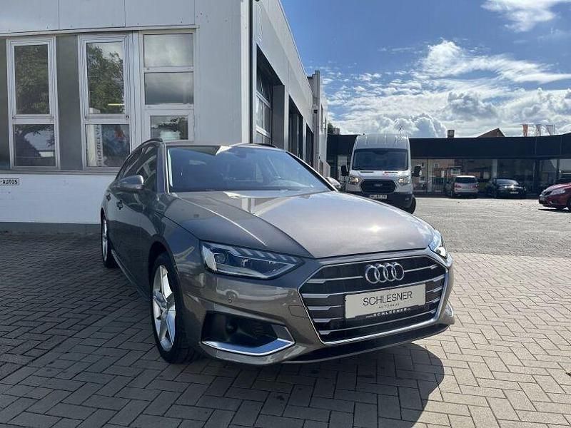 Gebraucht Audi A4 Advanced 163 PS (119 kW) 2022 Grau Kombi