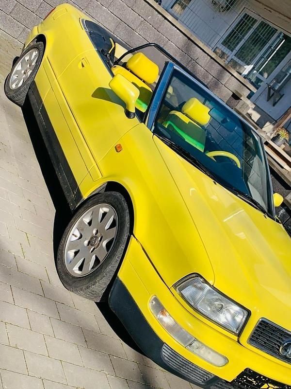 Second-hand Audi 80 90 CP (66 kW) 1999 Galben Cabrio