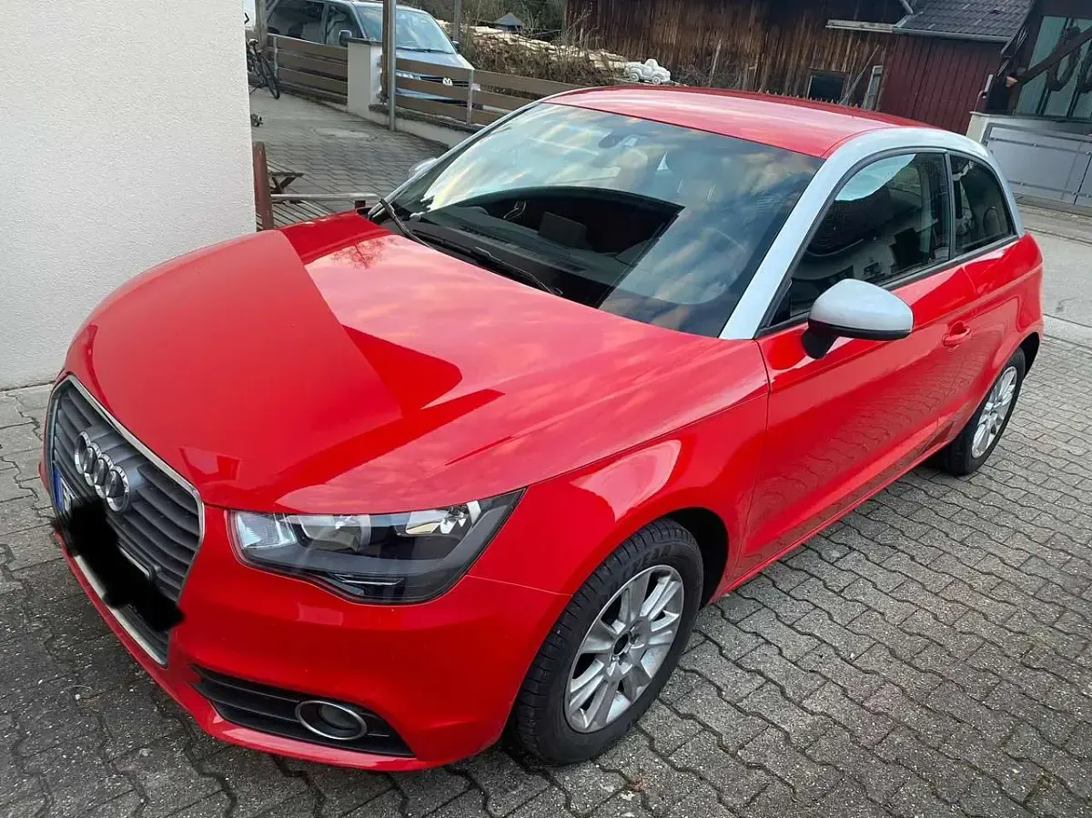 Second-hand Audi A1 90 CP (66 kW) 2012 Roșu Hatchback