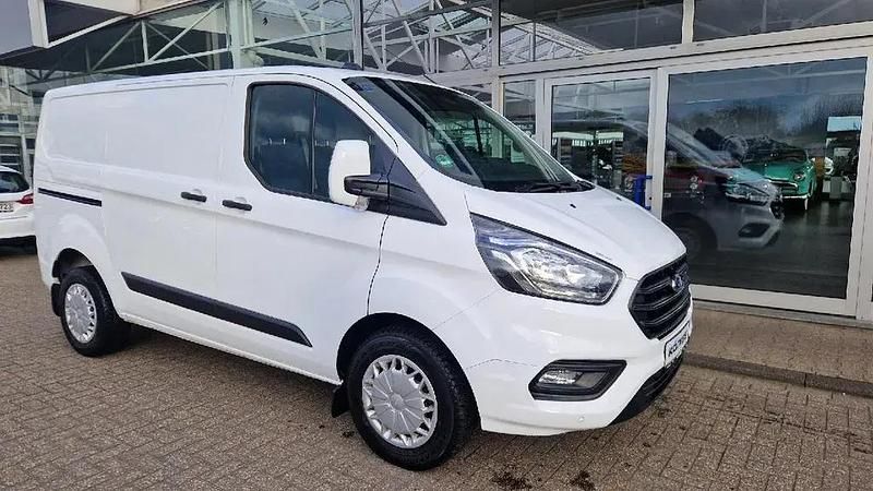 Gebraucht Ford Transit Custom Trend 131 PS (96 kW) 2022 Frostweiß Van / Kleinbus