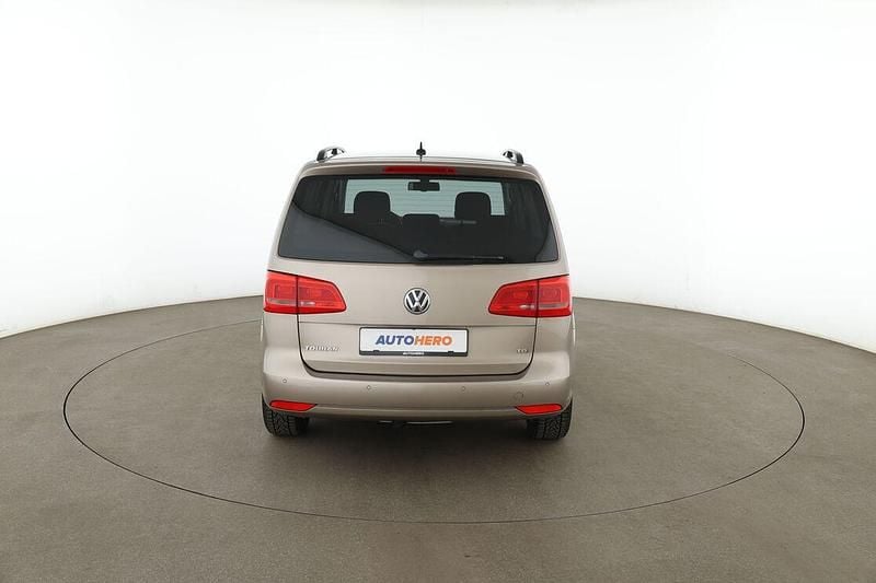 Gebraucht VW Touran Comfortline 105 PS (77 kW) 2015 Beige Van / Kleinbus