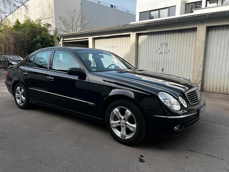 Gebraucht Mercedes E350 272 PS (200 kW) 2006 Schwarz Limousine