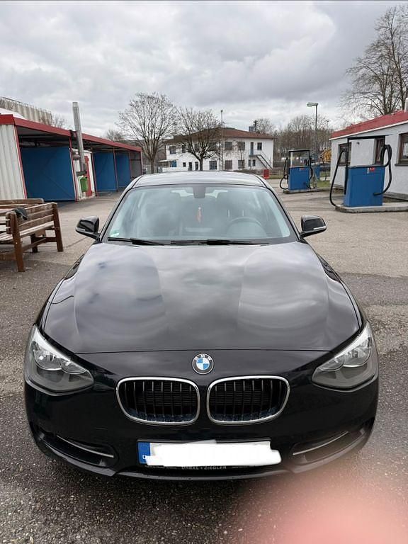Gebraucht BMW 116 Efficient Dynamics 116 PS (85 kW) 2013 Schwarz Kleinwagen