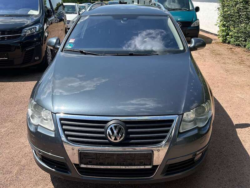 Islandgrau perleffekt Gebraucht 2010 VW Passat Comfortline Kombi | 2.990 € (Guter Preis) - Bild 1/4