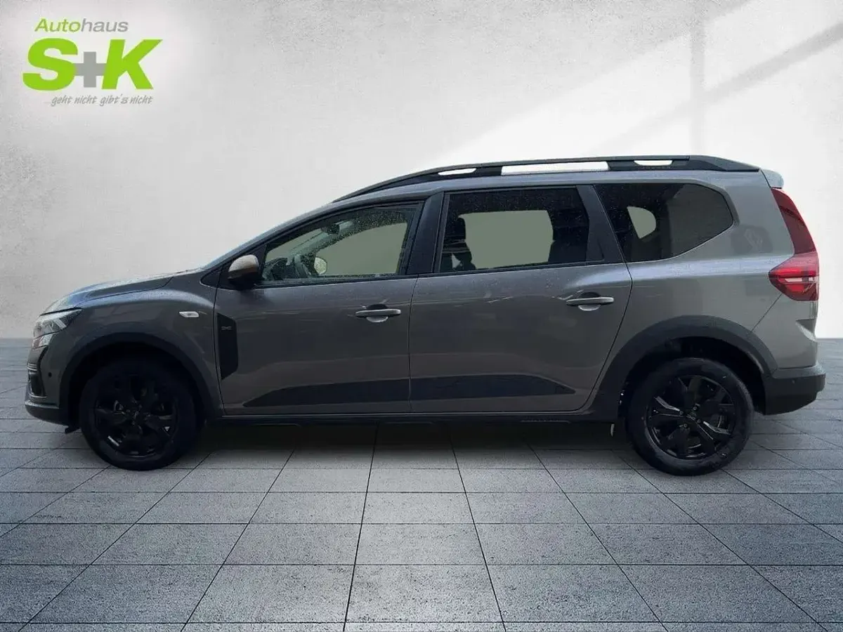 Gebraucht Dacia Jogger Extreme 91 PS (66 kW) 2025 Dolomitgrau metallic (grau) Van / Kleinbus