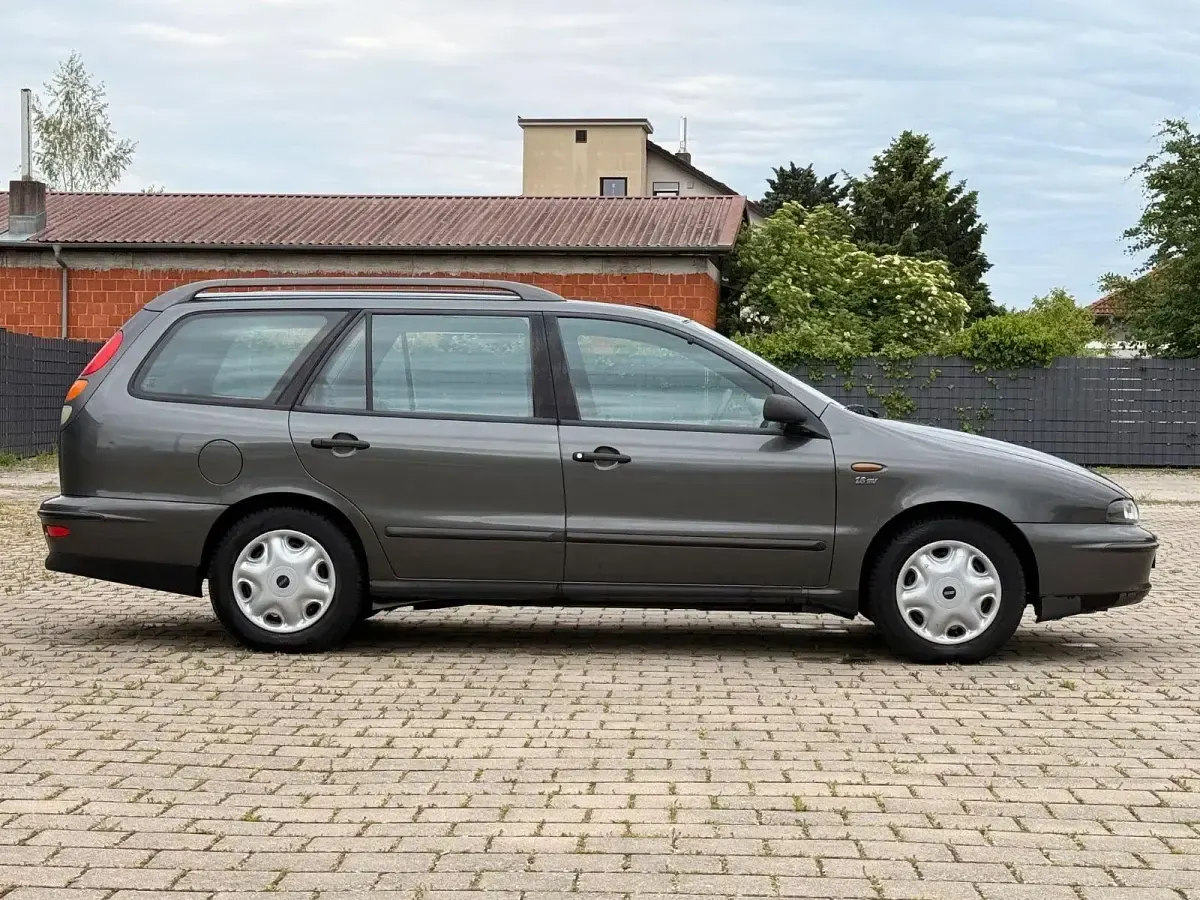 Gebraucht Fiat Marea Weekend 103 PS (75 kW) 1998 Schwarz Kombi