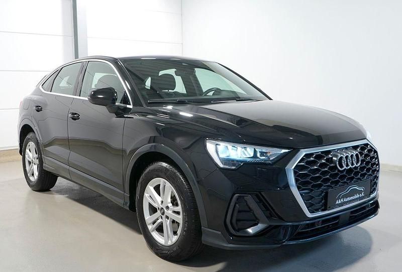 Mythosschwarz (metallic) Gebraucht 2021 Audi Q3 Sportback Sport SUV | 28.980 € (Guter Preis) - Bild 1/4