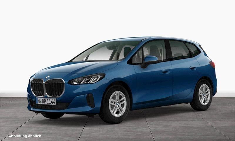 Blau Gebraucht 2024 BMW 218 Active Tourer Shadowline Van / Kleinbus | 31.610 € (Fairer Preis) - Bild 1/3