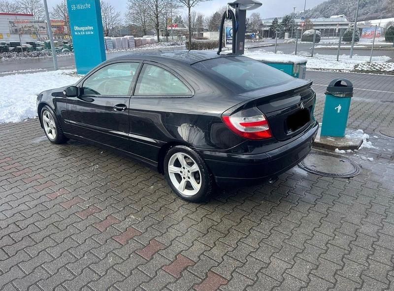 Gebraucht Mercedes CL180 143 PS (105 kW) 2004 Blau Coupé