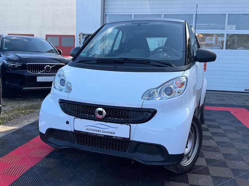 Weiß Gebraucht 2014 Smart ForTwo Coupé Coupé | 4.999 € (Guter Preis) - Bild 1/4