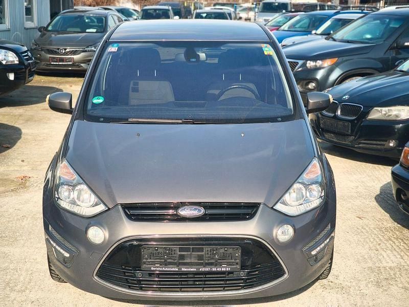 Gebraucht Ford S-MAX Titanium 163 PS (119 kW) 2012 Braun Van / Kleinbus