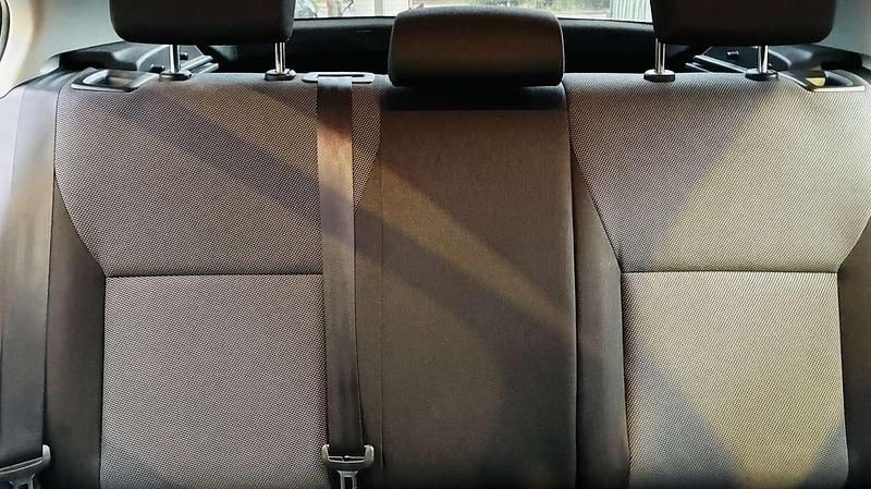 Gebraucht Skoda Octavia Active 86 PS (63 kW) 2013 Weiß Kleinwagen