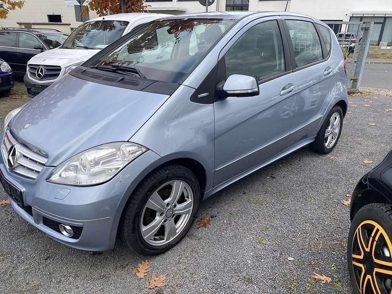 Blau Gebraucht 2010 Mercedes A160 Kleinwagen | 3.801 € (Superpreis) - Bild 1/4
