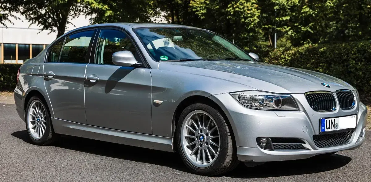 Brugt BMW 320 170 HK (125 kW) 2010 Sølv Sedan