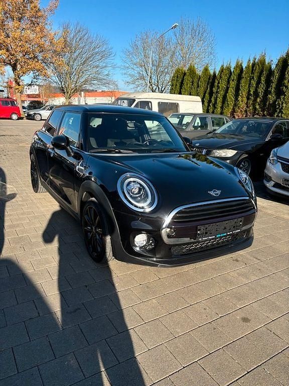 Gebraucht Mini Cooper 136 PS (100 kW) 2019 Schwarz Kleinwagen