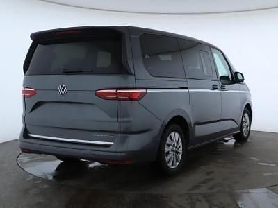 Gebraucht VW Multivan Style 177 PS (130 kW) 2025 Grau Van
