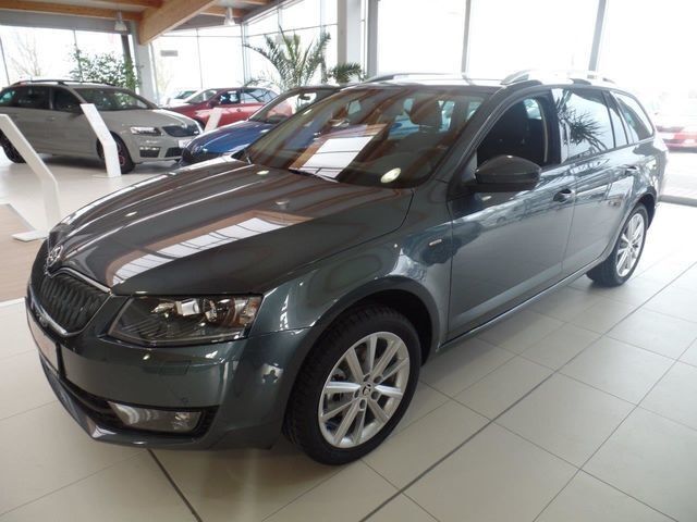 Grau metallic Gebraucht 2016 Skoda Octavia Joy Kombi | 26.190 € - Bild 1/4