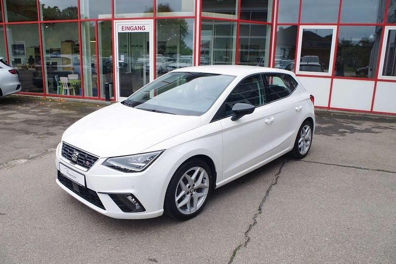 Weiß Gebraucht 2018 Seat Ibiza FR Kleinwagen | 12.990 € (Fairer Preis) - Bild 1/4