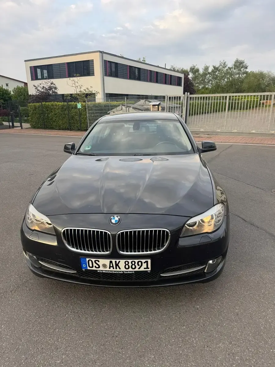 Usata BMW 520 184 CV (135 kW) 2011 Andere farben Berlina