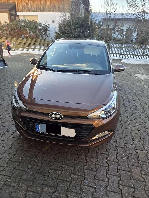 Brugt Hyundai i20 Active 101 HK (74 kW) 2017 Brun Sedan