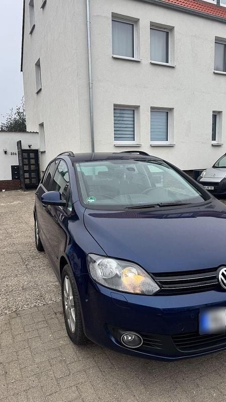 Gebraucht VW Golf VI Team 122 PS (89 kW) 2010 Blau Kleinwagen