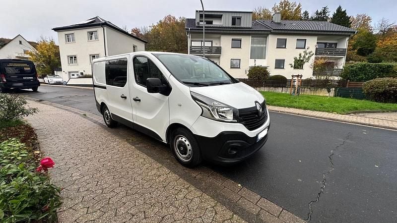 Gebraucht Renault Trafic 125 PS (91 kW) 2018 Weiß Van / Kleinbus