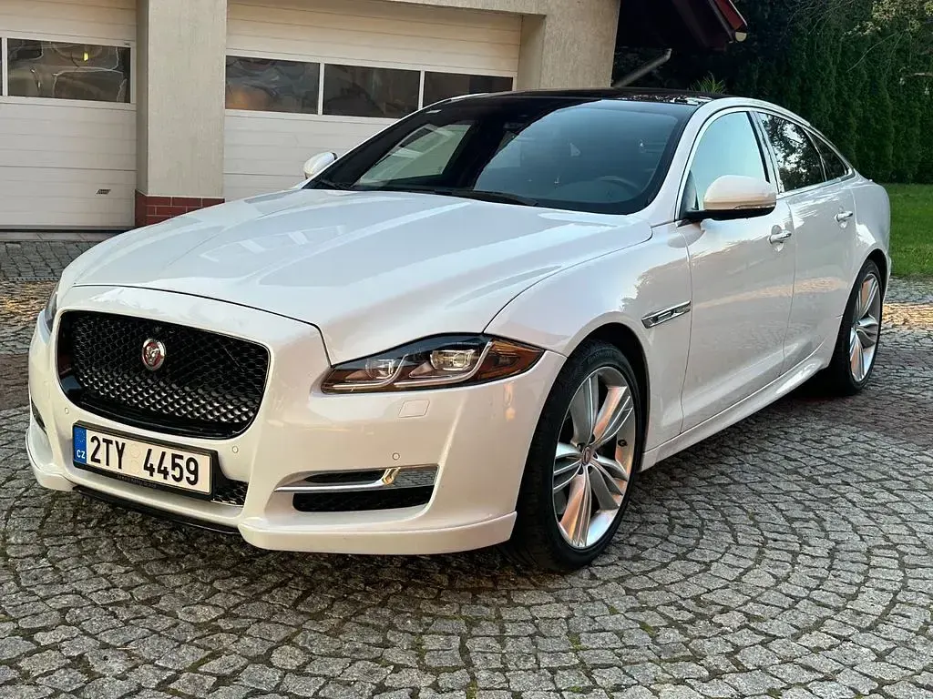 Gebraucht Jaguar XJR R 510 PS (375 kW) 2018 Weiß Limousine