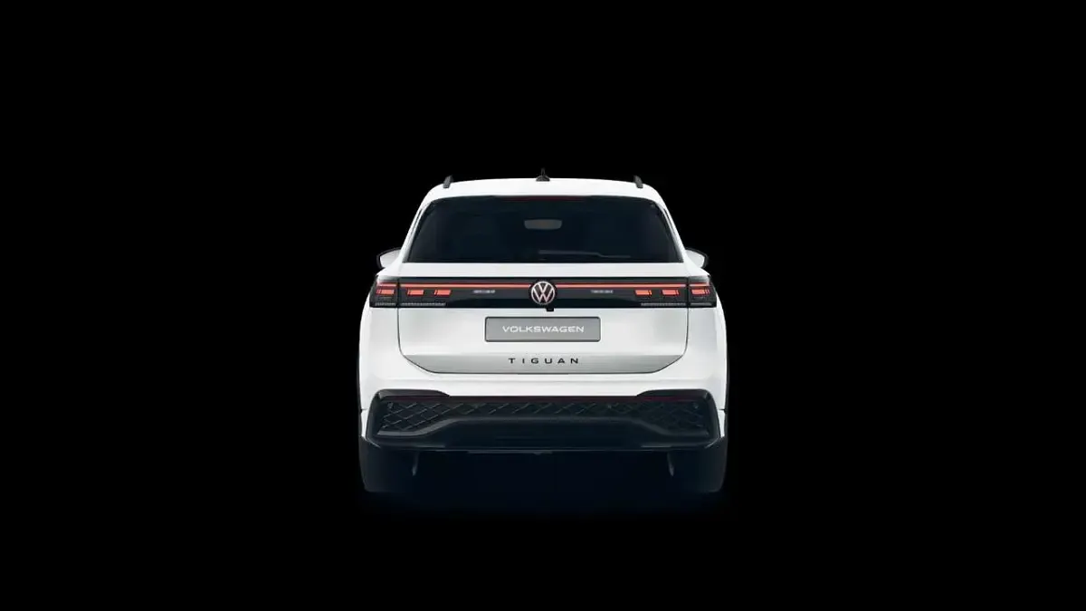 Gebraucht VW Tiguan R-line 193 PS (141 kW) 2025 Oryxweiss perlmutteffekt SUV