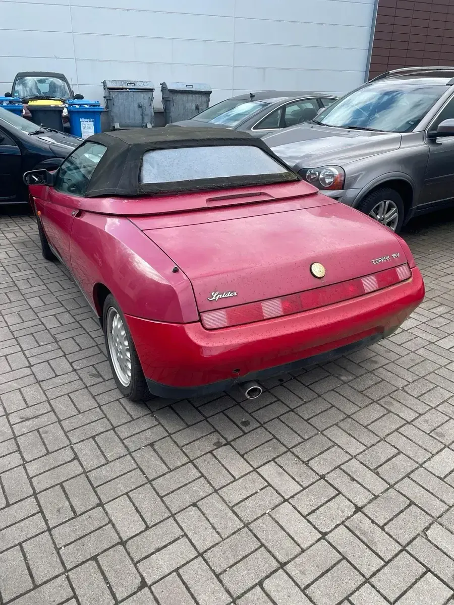 Gebraucht Alfa Romeo Spider 150 PS (110 kW) 1997 Rot Cabrio