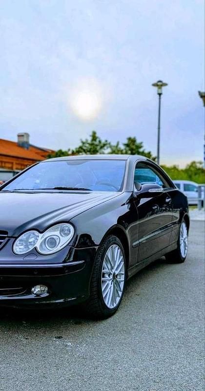 Schwarz Gebraucht 2004 Mercedes CLK240 Avantgarde Coupé | 7.999 € - Bild 1/4