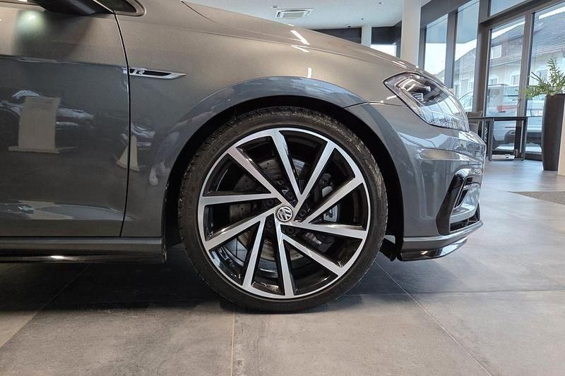 Gebraucht VW Golf VII R 300 PS (220 kW) 2020 Indiumgrau metallic Kombi