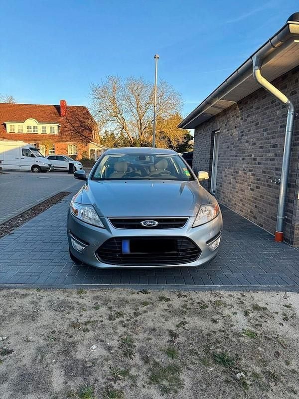 Gebraucht Ford Mondeo Ambiente 116 PS (85 kW) 2014 Grau Kombi