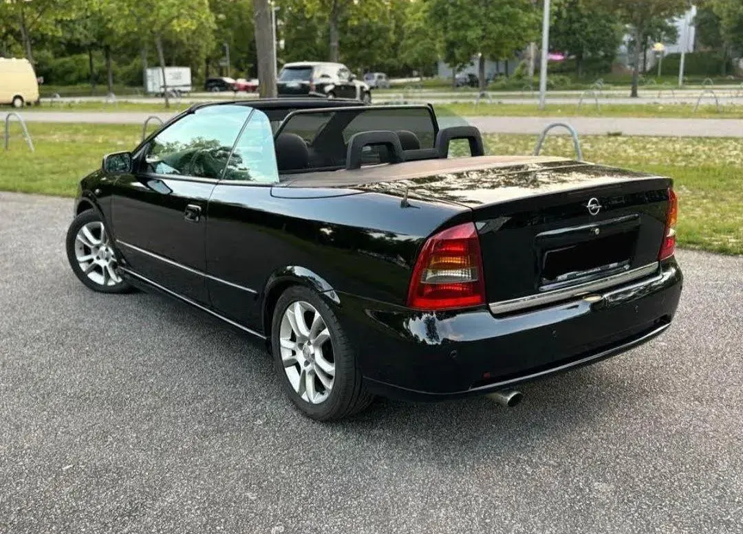 Gebraucht Opel Astra 133 PS (97 kW) 2002 Schwarz Cabrio