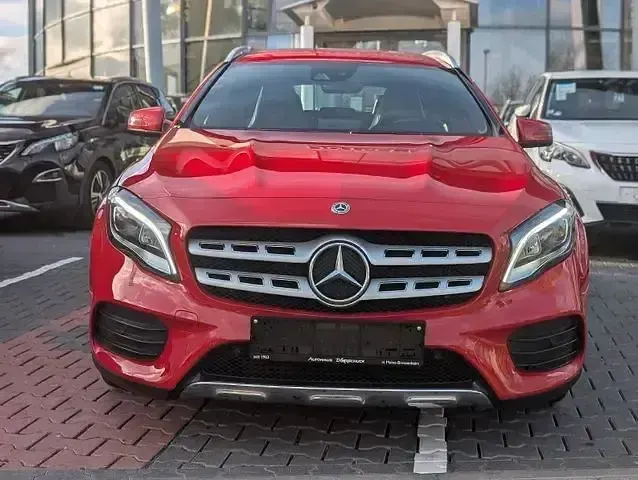 Gebraucht Mercedes GLA180 AMG 122 PS (89 kW) 2019 Jupiterrot SUV