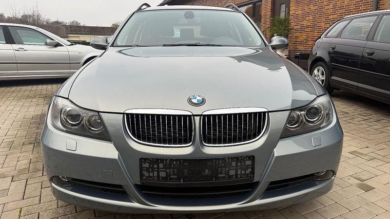 Gebraucht BMW 325 218 PS (160 kW) 2005 Grau metallic Limousine