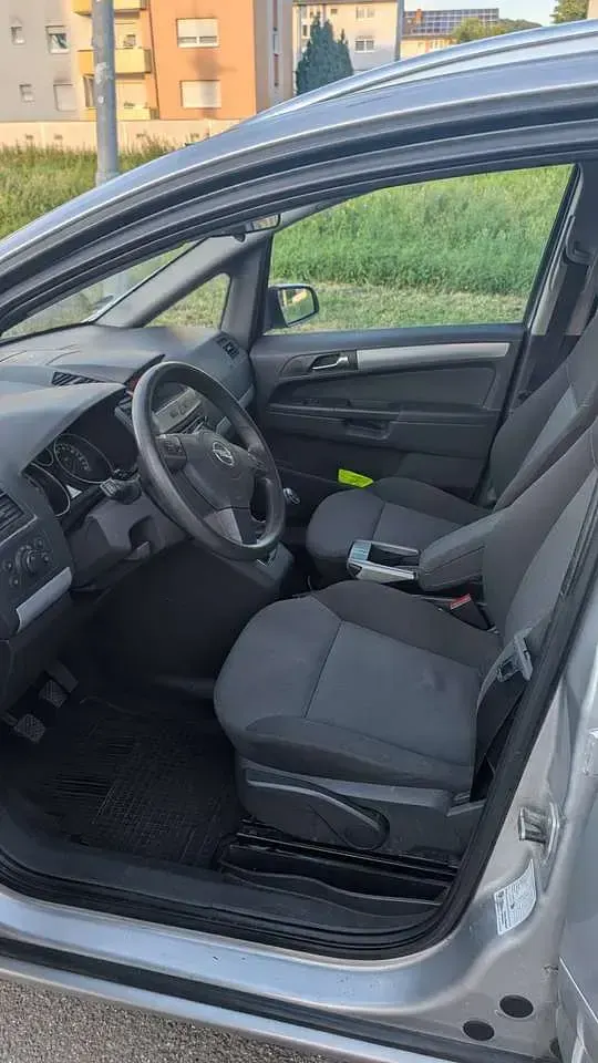 Gebraucht Opel Zafira 140 PS (102 kW) 2008 Silber Van / Kleinbus