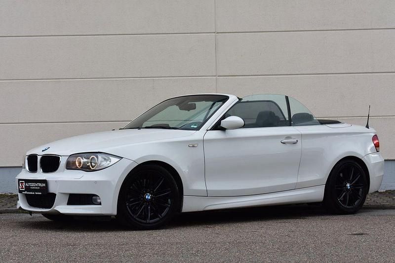 Weiß Gebraucht 2009 BMW 123 Cabriolet M Sport Cabrio | 5.990 € (Fairer Preis) - Bild 1/4