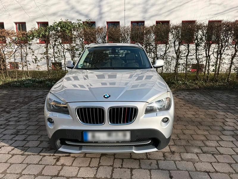 Gebraucht BMW X1 143 PS (105 kW) 2012 Grau SUV