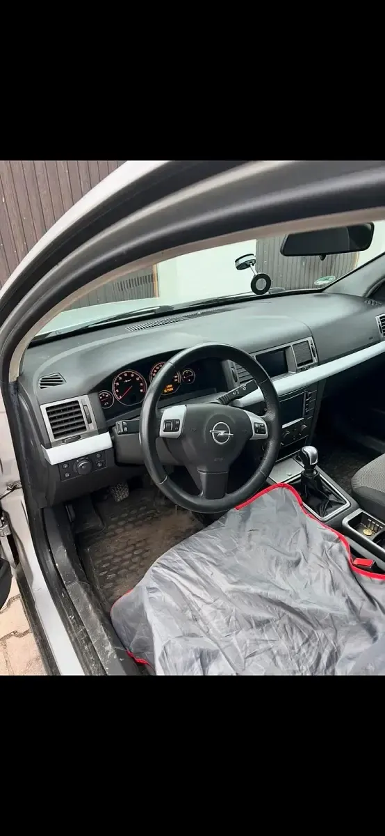 Gebraucht Opel Vectra 155 PS (114 kW) 2005 Silber Kombi