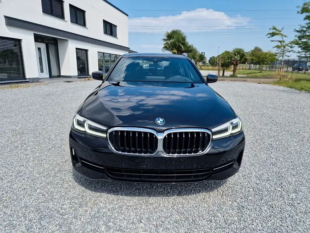 Gebraucht BMW 530 Performance 286 PS (210 kW) 2023 Schwarz ii/bonnet fluid black Limousine