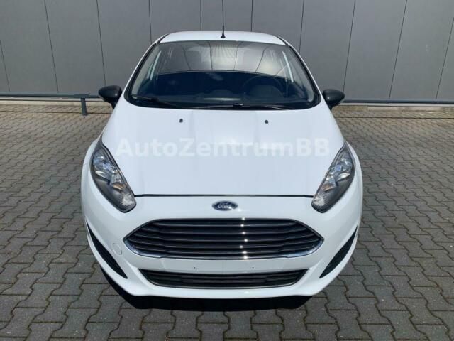 Gebraucht Ford Fiesta 105 PS (77 kW) 2017 Weiß Kleinwagen