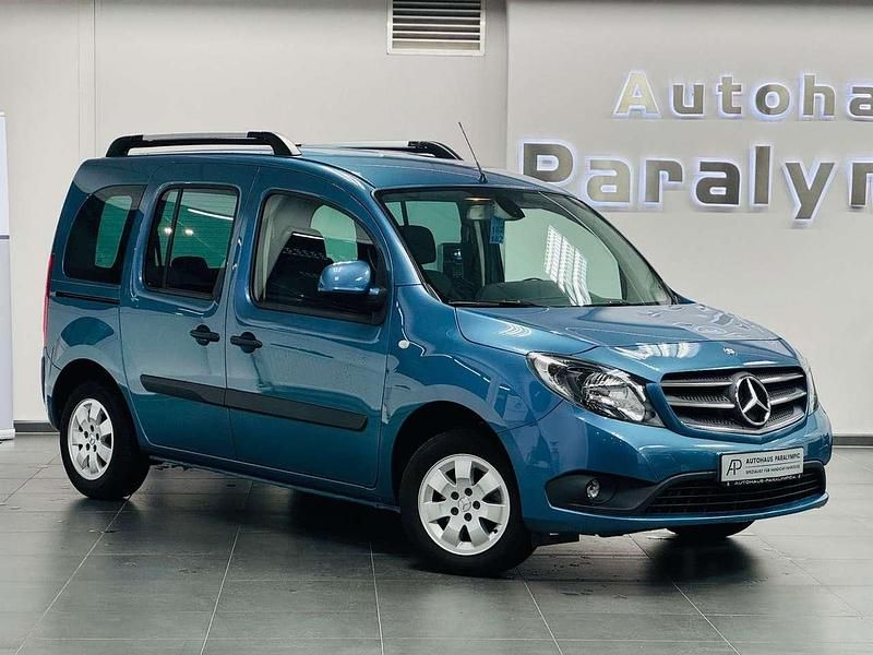 Kornelitblau metallic Gebraucht 2017 Mercedes Citan 112 Edition Kombi | 16.490 € (Fairer Preis) - Bild 1/4