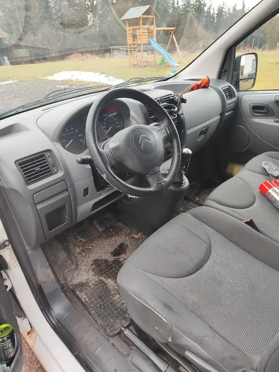 Używany Citroën Jumpy 90 KM (66 kW) 2013 Biały Minivan