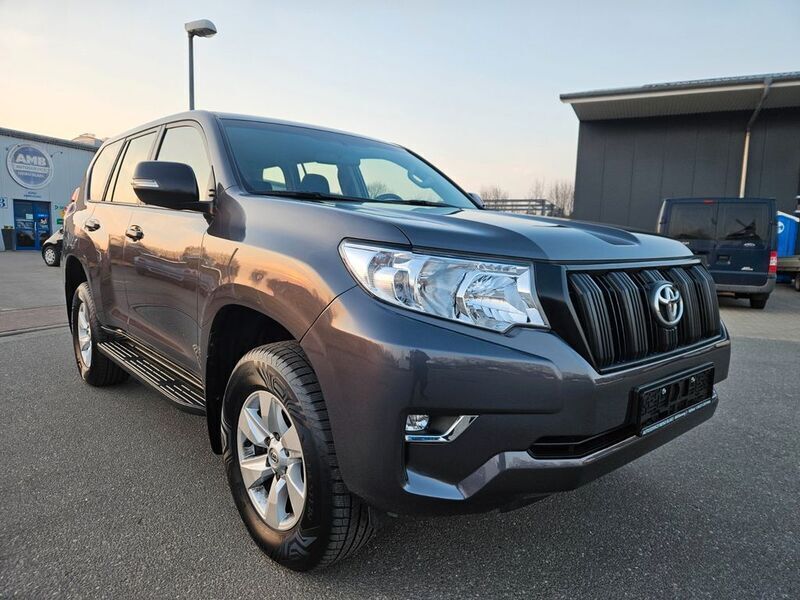 Grau Gebraucht 2022 Toyota Land Cruiser SUV | 46.999 € (Fairer Preis) - Bild 1/4