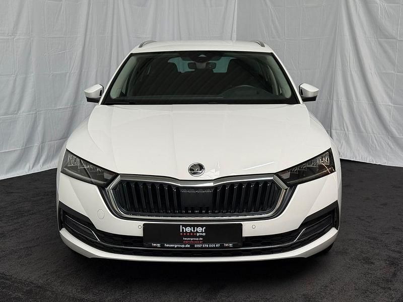 Second-hand Skoda Octavia Style 150 CP (110 kW) 2023 Alb Break