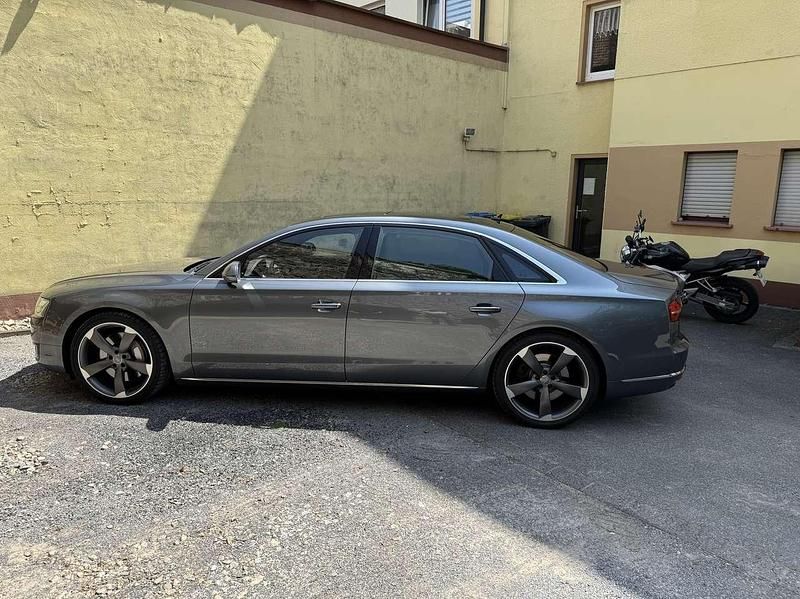 Grau Gebraucht 2015 Audi A8L Limousine | 31.000 € (Fairer Preis) - Bild 1/4