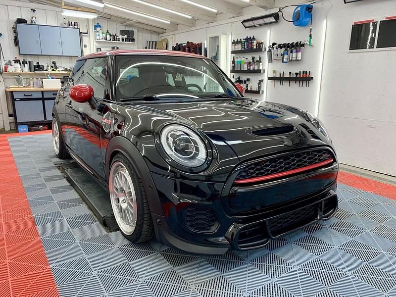Gebraucht Mini John Cooper Works 231 PS (169 kW) 2015 Schwarz Kleinwagen
