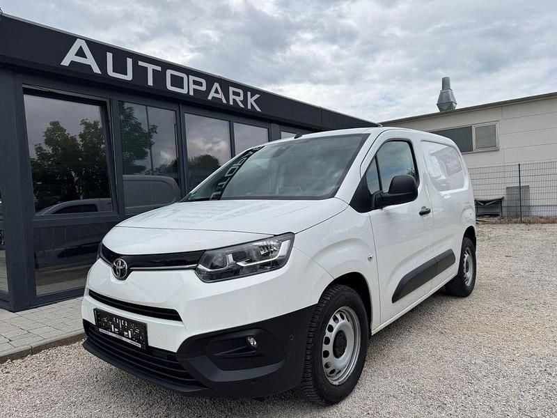 Weiß Gebraucht 2021 Toyota Proace City Van | 7.500 € (Superpreis) - Bild 1/4
