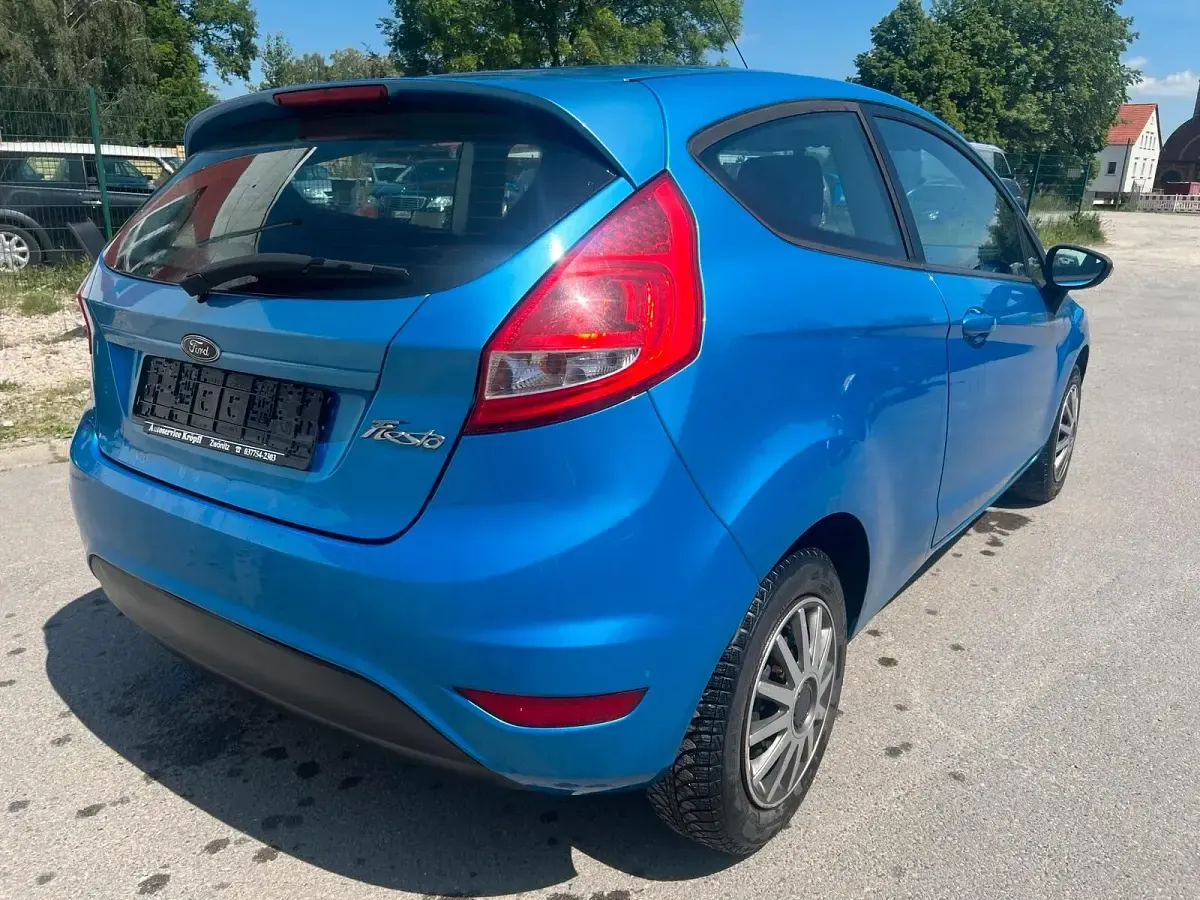 Gebraucht Ford Fiesta 82 PS (60 kW) 2009 Blau Kleinwagen