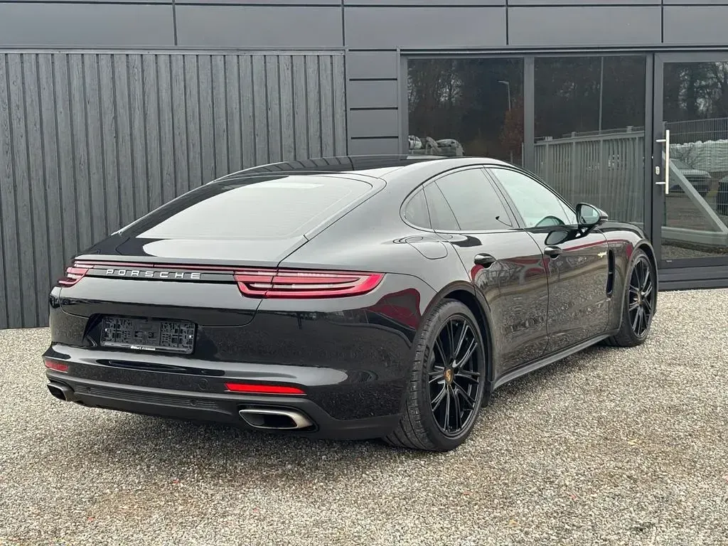 Gebraucht Porsche Panamera 4 E-Hybrid Edition 462 PS (339 kW) 2020 Schwarz Kleinwagen